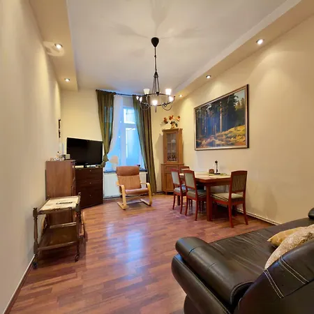 Fiszer Apartment, 400 M Beach, 300 M Monte Cassino דירה *