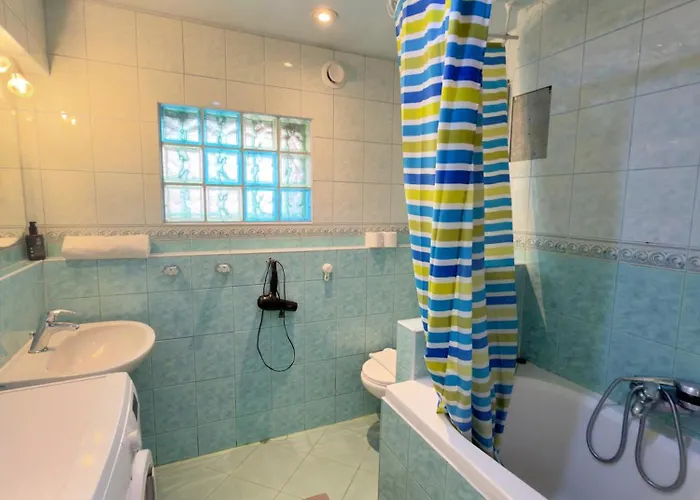 Fiszer Apartment, 400 M Beach, 300 M Monte Cassino Сопот